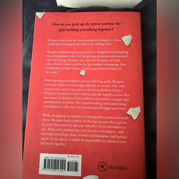 Colleen Hoover book 📕- regretting you - Picture 2 of 2